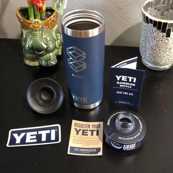 18oz Yeti Rambler Bottle. - Picture 4 of 10